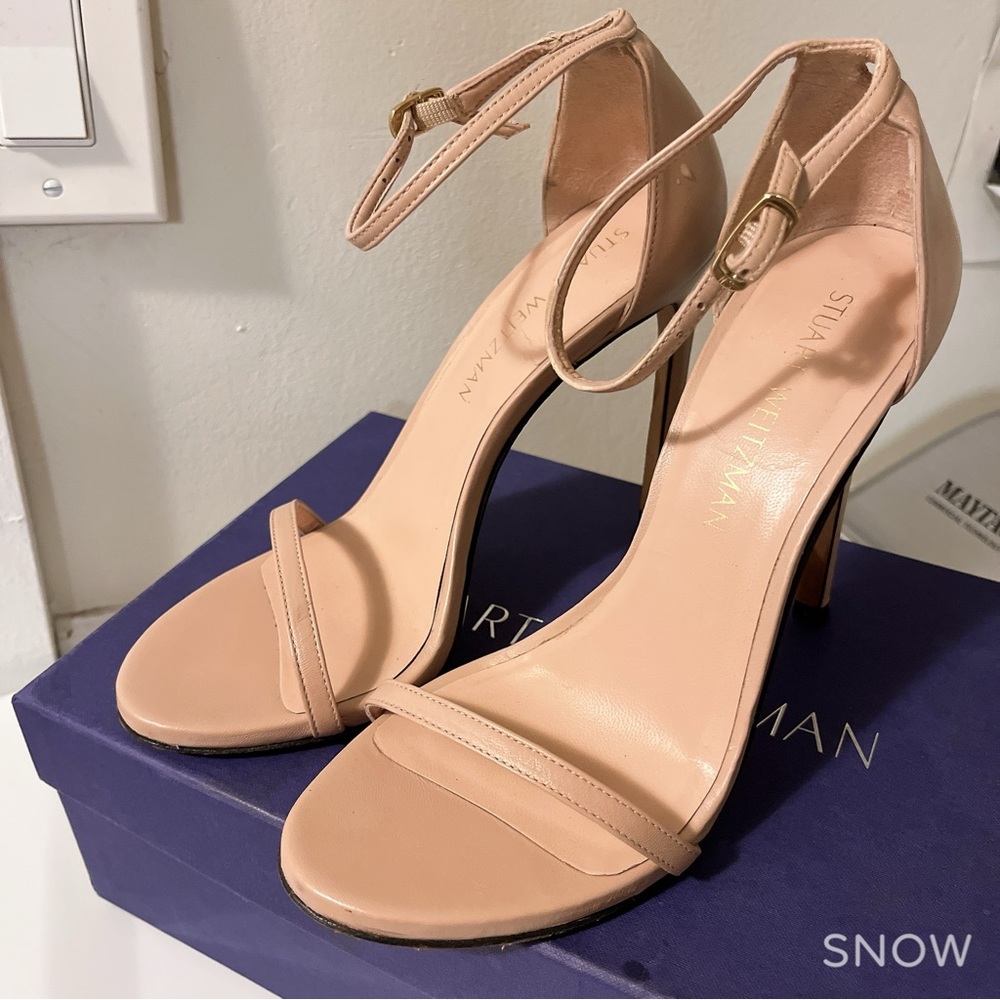 Stuart Weizman Nude Heels Size 7.5